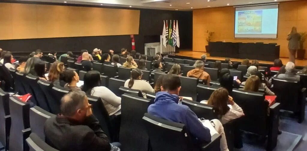 Cruzeiro realiza 13ª Conferência Municipal de Saúde com discussão de políticas públicas