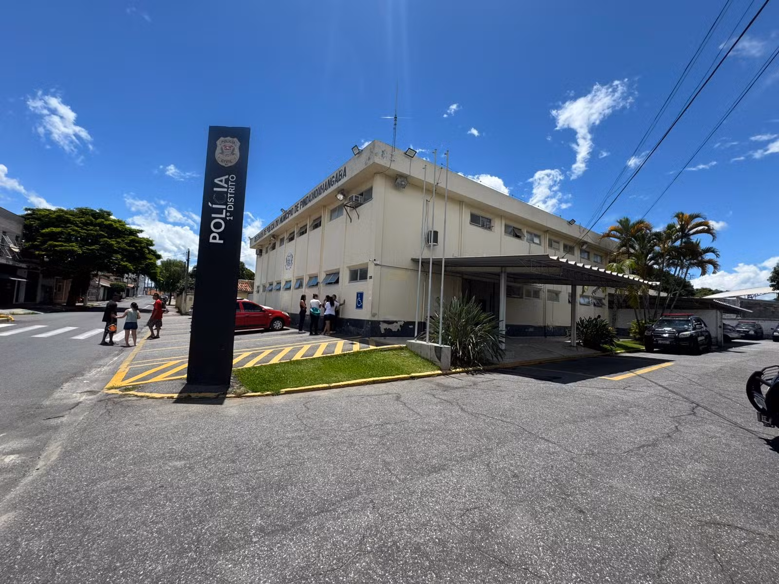 Homem é assassinado a tiros na véspera do aniversário, em Pindamonhangaba
