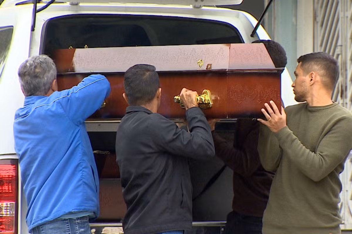 Sempre foi uma pessoa exemplar': pastor morto ao lado da filha na Dutra é homenageado por amigos e fiéis