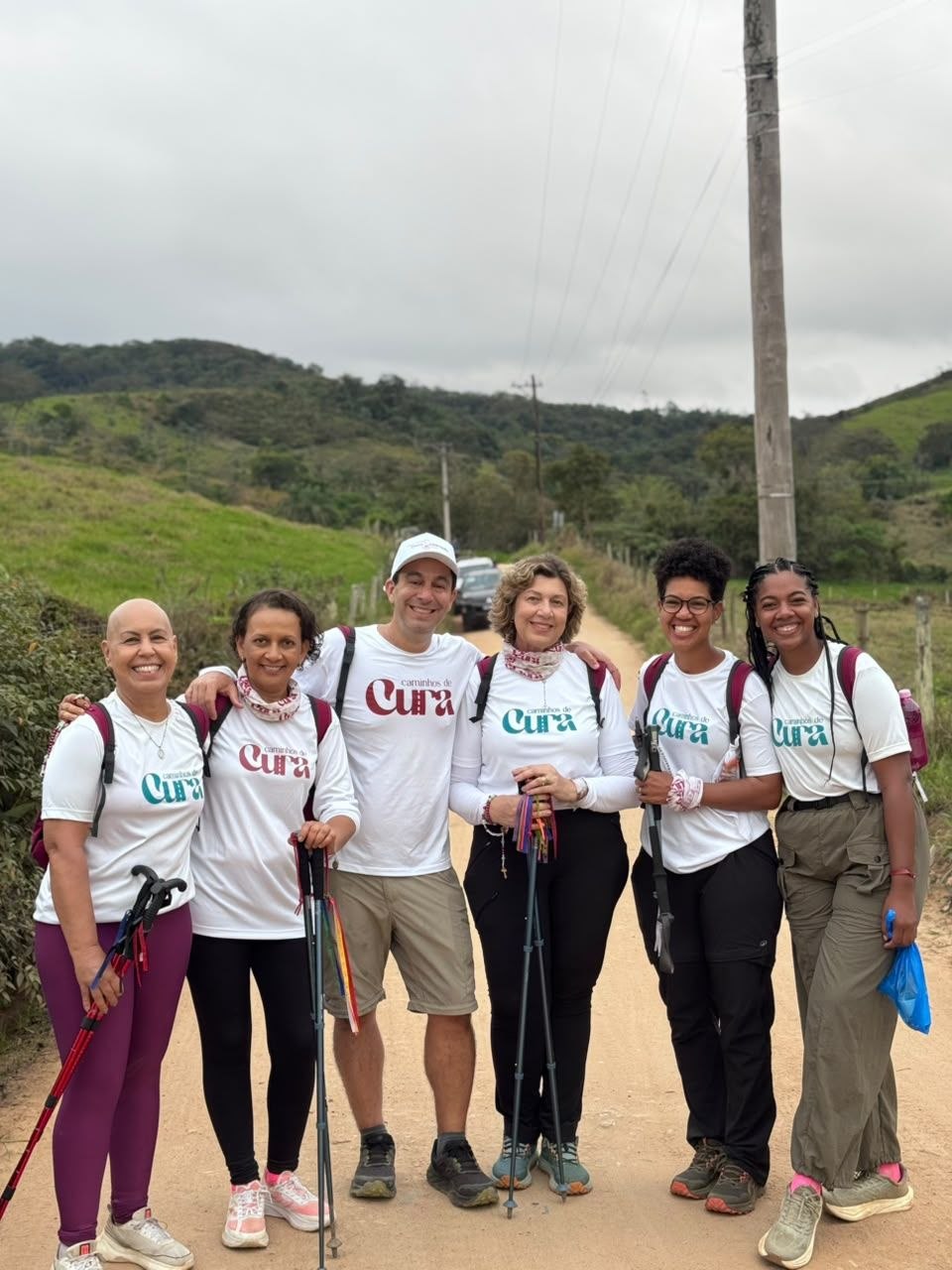 Caminhos de Cura reúne participantes em peregrinação de 120 km às vésperas do Outubro Rosa