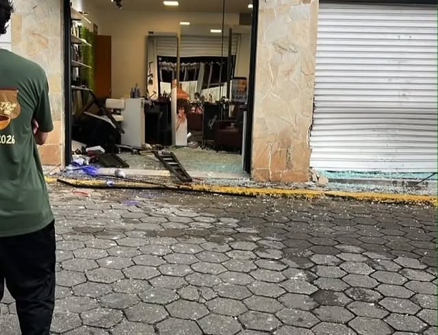 Motorista invade salão de beleza no Centro de Cunha e causa prejuízo